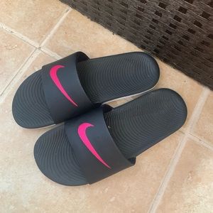 Nike slides